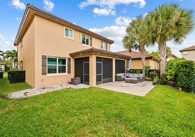 Homes for sale in Lake Worth, FL | 6830 Langdon Wy, Lake Worth, FL 33463 | MLS# R11160137