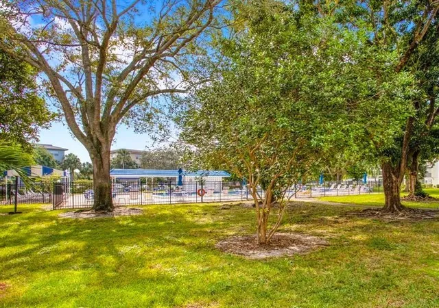 5th image of 3001 Portofino Iss #E2, Coconut Creek, FL 33066 | MLS# F10549934