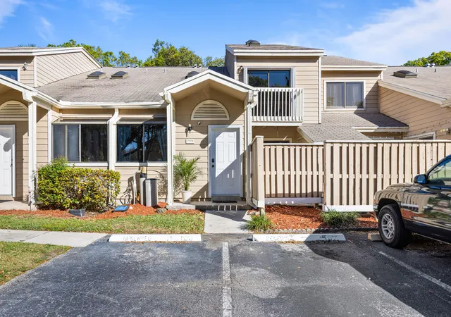 2nd image of 7176 Sportsmans Dr, North Lauderdale, FL 33068 | MLS# R11160181