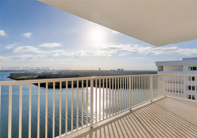 Homes for sale in Sunny Isles Beach, FL | 300 Bayview Dr #PH-06, Sunny Isles Beach, FL 33160 | MLS# A11957773