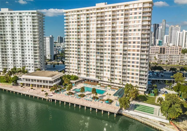 Homes for sale in Sunny Isles Beach, FL | 300 Bayview Dr #PH-06, Sunny Isles Beach, FL 33160 | MLS# A11957773