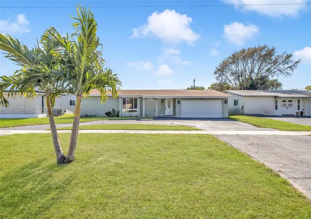 2nd image of 11900 Nw 29th Mnr, Sunrise, FL 33323 | MLS# A11957183