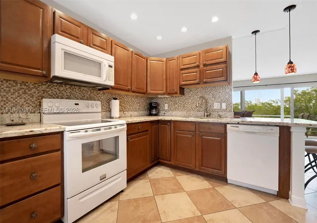Photo 1 of Condo for sale at 1000 Ne 14Th Ave #602, Hallandale Beach, FL 33009 | MLS# A11957987 | Listing updated on 2026-09-24