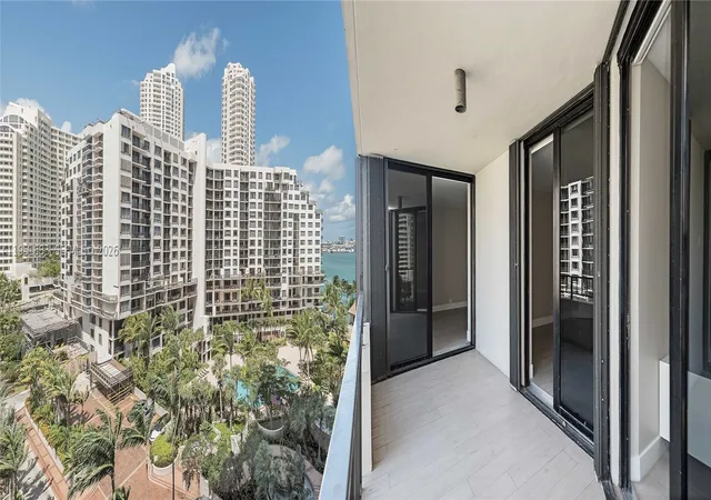 Photo 3 of Condo for sale at 520 Brickell Key Dr #A1010, Miami, FL 33131 | MLS# A11951683 | Listing updated on 2026-09-30