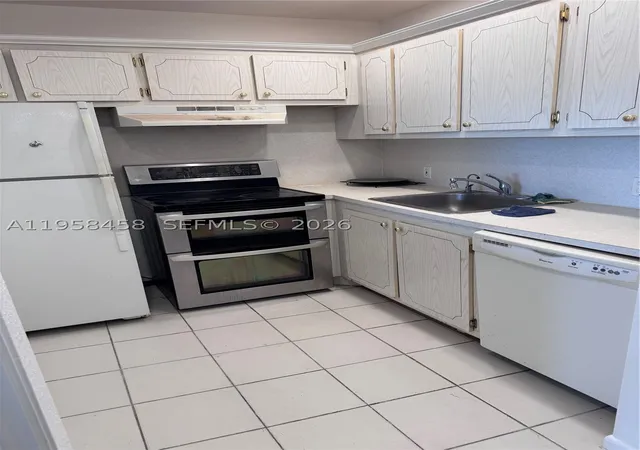 Homes for sale in Boca Raton, FL | 293 Dorset, Boca Raton, FL 33434