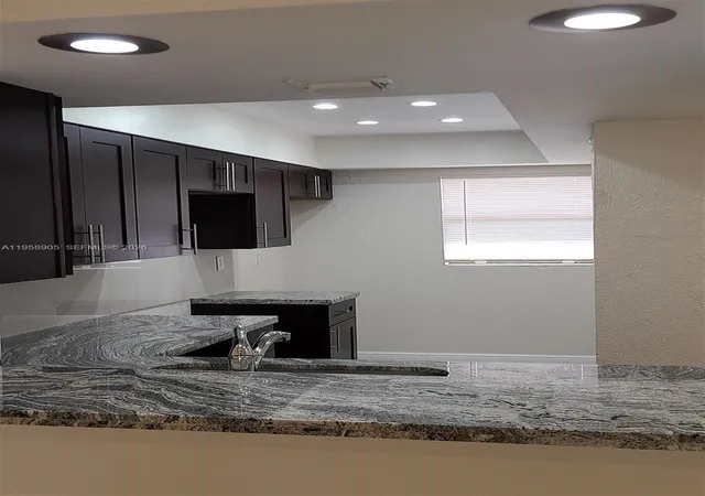 3rd image of 4020 Del Rio Way, Sunrise, FL 33351 | MLS# A11958905