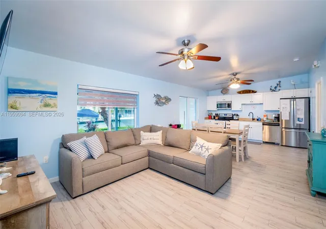 4th image of 410 10Th St, Key Colony, FL 33051 | MLS# A11959094
