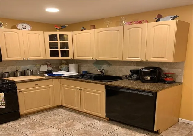 5th image of 1334 Ne 16Th Ave, Fort Lauderdale, FL 33304 | MLS# F10550361