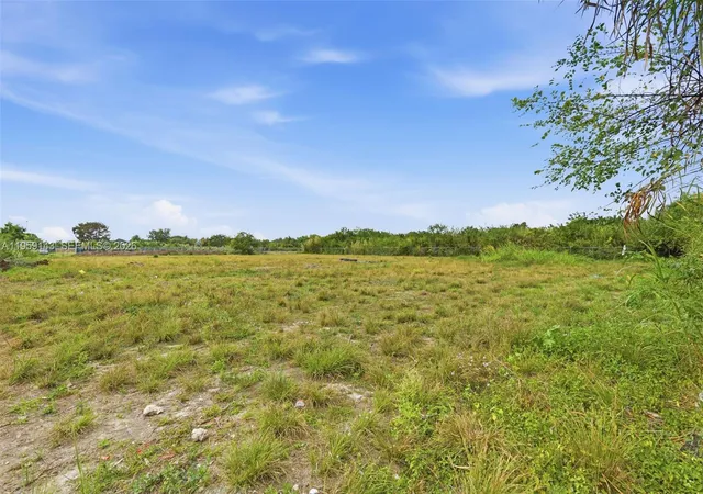 26th image of 160xx Sw 207th Ave, Miami, FL 33187 | MLS# A11959143