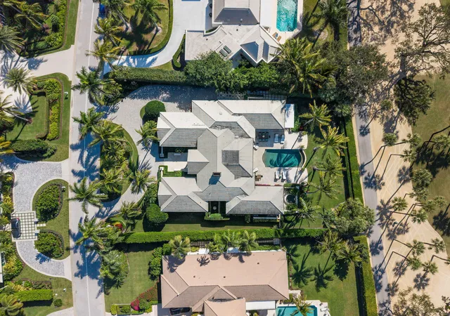 3rd image of 1155 Lake House Dr, North Palm Beach, FL 33408 | MLS# R11160932
