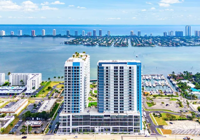 65th image of 220 Lake Shore Dr #2005, Lake Park, FL 33403 | MLS# R11160973