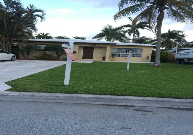 1st image of 1126 Lincoln St, Hollywood, FL 33019 | MLS# F10550527