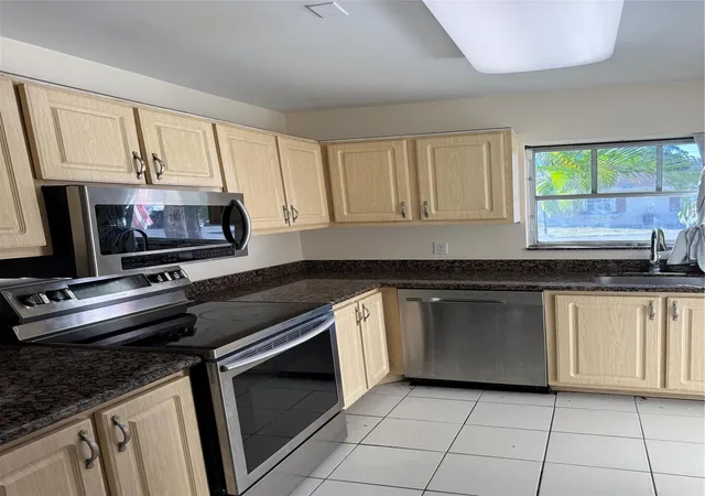 Homes for sale in Fort Lauderdale, FL | 3007 Nw 68th St #9C, Fort Lauderdale, FL 33309 | MLS# F10549861