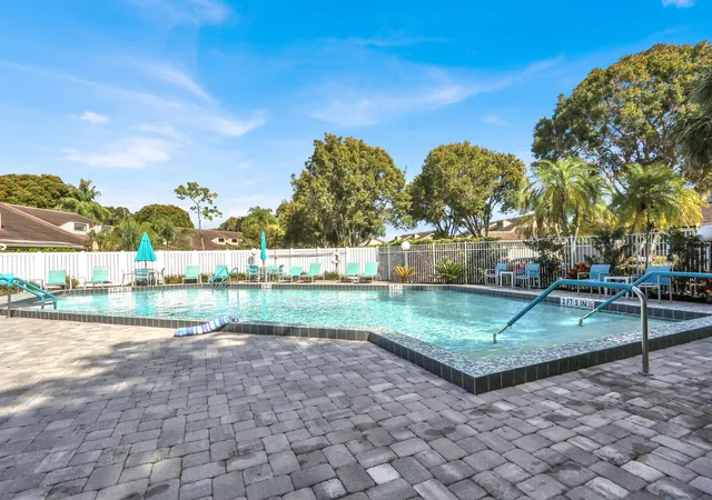 Homes for sale in Lake Worth, FL | 6965 Parisian Wy, Lake Worth, FL 33467 | MLS# R11161031