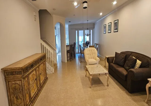 3rd image of 179 Las Brisas Cir, Hypoluxo, FL 33462 | MLS# R11161106