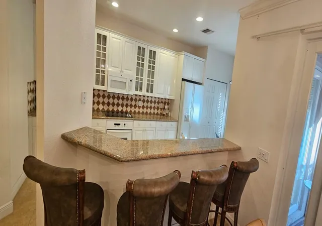 4th image of 179 Las Brisas Cir, Hypoluxo, FL 33462 | MLS# R11161106