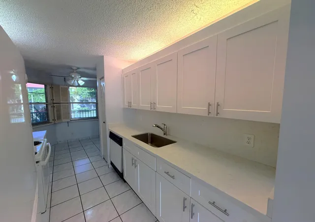 Homes for sale in Hollywood, FL | 1200 Sw 130th Ave #210-G, Hollywood, FL 33027 | MLS# F10550571