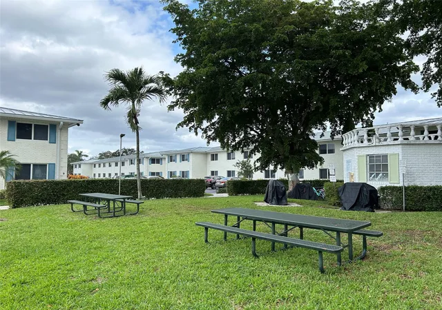 2nd image of 6263 Ne 19Th Ave, Fort Lauderdale, FL 33308