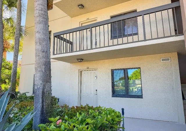 1st image of 901 Seafarer Cir #101, Jupiter, FL 33477 | MLS# F10550324