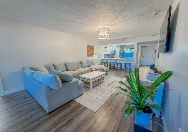 4th image of 901 Seafarer Cir #101, Jupiter, FL 33477 | MLS# F10550324