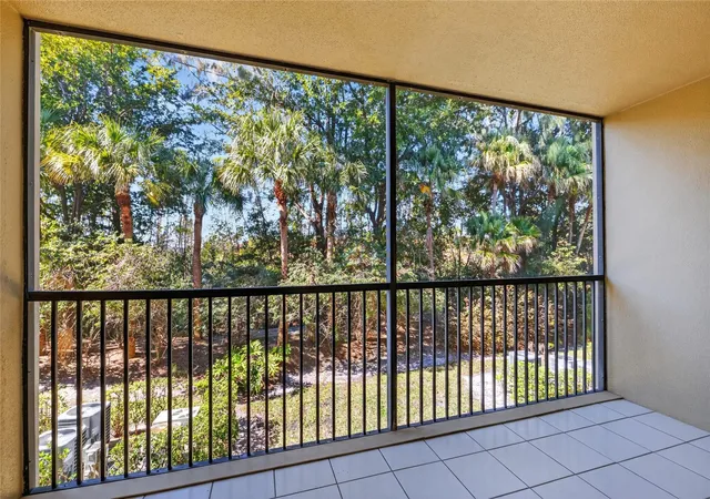 1st image of 900 Sw 142nd Ave #213l, Pembroke Pines, FL 33027 | MLS# F10546170
