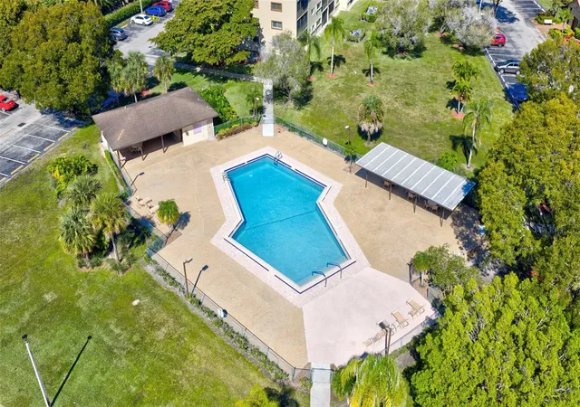 2nd image of 900 Sw 142Nd Ave, Pembroke Pines, FL 33027