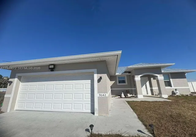 2nd image of 9042 E Broad Circle, La Belle, FL 33935 | MLS# A11960672