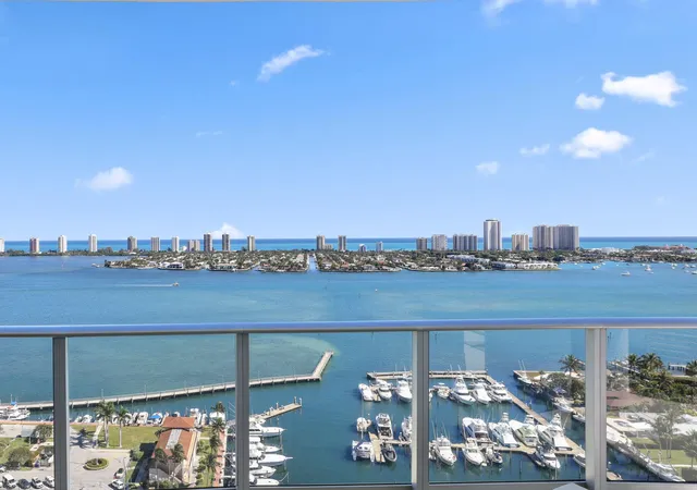 2nd image of 220 Lake Shore Dr #2112, Lake Park, FL 33403 | MLS# R11161442