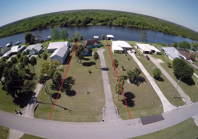 1st image of 13578 Sw 144th Pkwy, Okeechobee, FL 34974 | MLS# R11161529