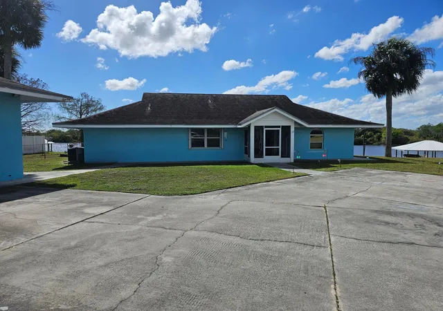 3rd image of 13578 Sw 144Th Pkwy, Okeechobee, FL 34974 | MLS# R11161529