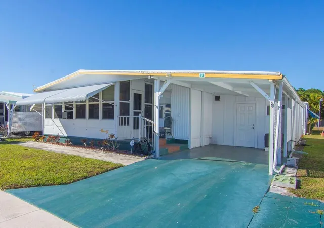 3rd image of 4800 Se Federal Hwy #93, Stuart, FL 34997 | MLS# R11161543