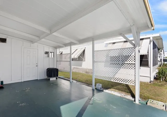 5th image of 4800 Se Federal Hwy #93, Stuart, FL 34997 | MLS# R11161543