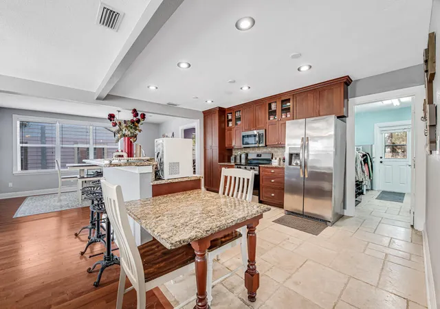 4th image of 416 Deane Duff St, Clewiston, FL 33440 | MLS# R11161563
