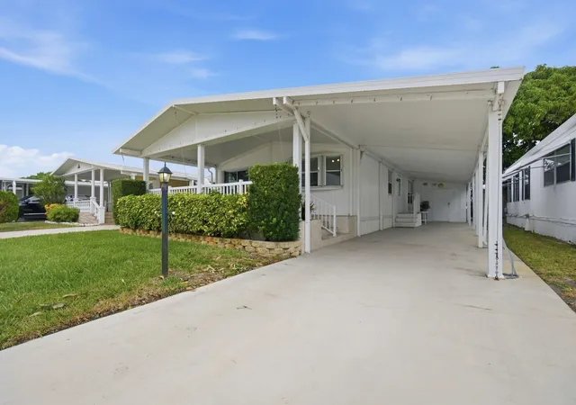 3rd image of 2421 Sw 53Rd St, Fort Lauderdale, FL 33312 | MLS# F10550689