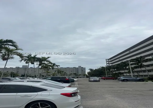 5th image of 1750 Ne 191St St #507-1, Miami, FL 33179 | MLS# A11960368
