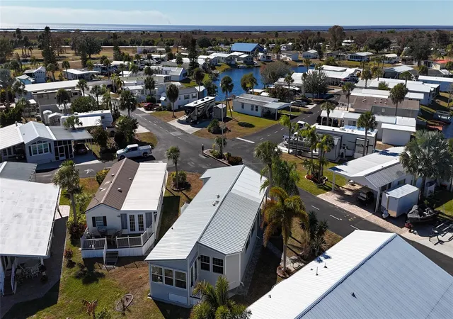 2nd image of 12470 Se 140th Rd, Okeechobee, FL 34974 | MLS# F10551017