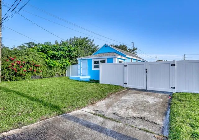 2nd image of 180 W 15th Street, Riviera Beach, FL 33404 | MLS# R11161965