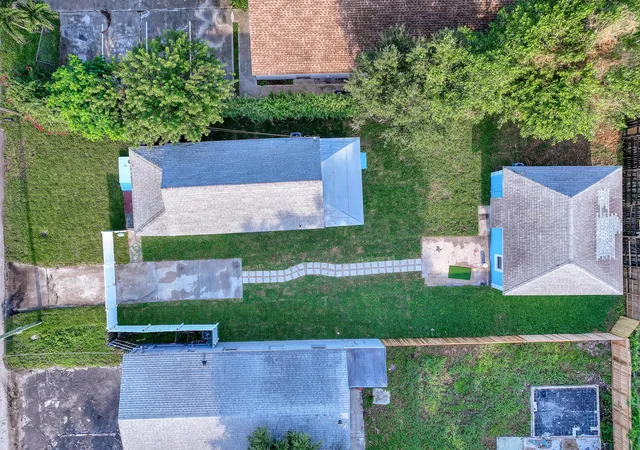 45th image of 180 W 15th Street, Riviera Beach, FL 33404 | MLS# R11161965