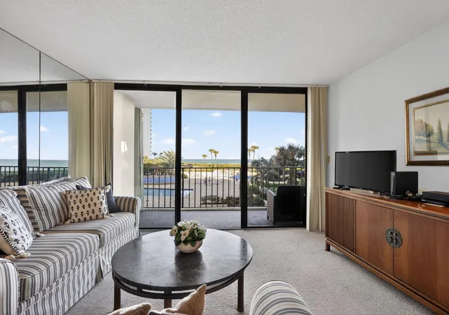 3rd image of 100 Ocean Trail Wy #204, Jupiter, FL 33477 | MLS# R11162081