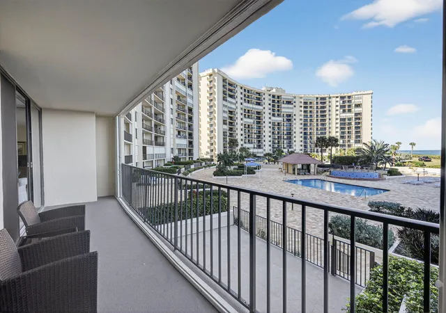 5th image of 100 Ocean Trail Wy #204, Jupiter, FL 33477 | MLS# R11162081