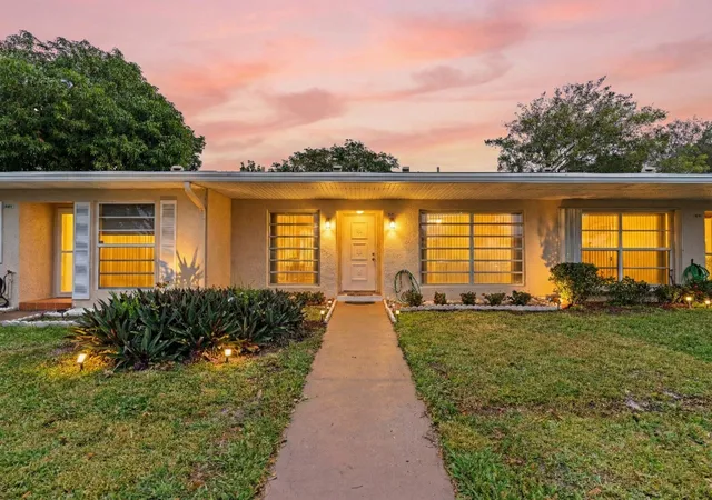 1st image of 8555 Bella Vista Dr #86, Boca Raton, FL 33433 | MLS# R11162087