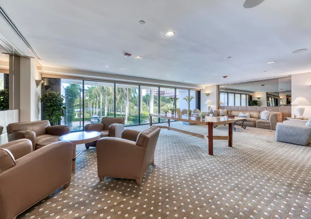 2nd image of 525 S Flagler Dr, West Palm Beach, FL 33401