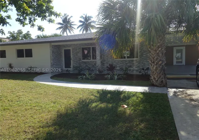 2nd image of 1565 Thumb Point Dr, Fort Pierce, FL 34949 | MLS# A11962055
