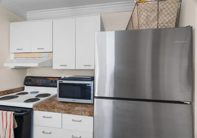 3rd image of 777 S Federal Hy #811-d, Pompano Beach, FL 33062 | MLS# F10549293