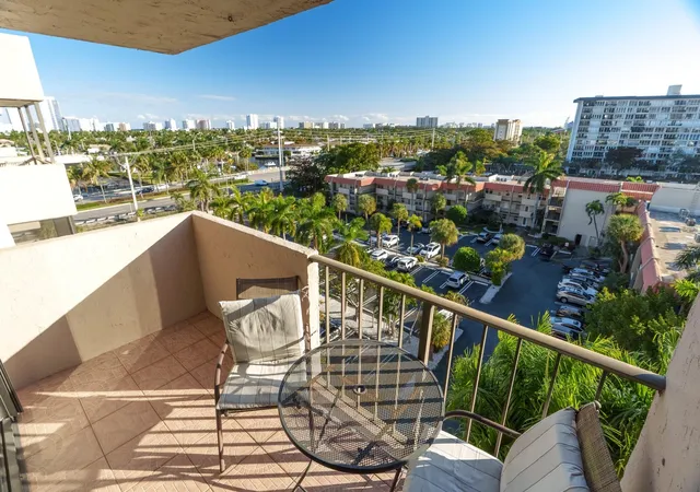 4th image of 777 S Federal Hy #811-d, Pompano Beach, FL 33062 | MLS# F10549293
