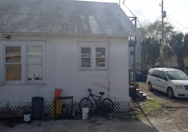 4th image of 522 49th St, West Palm Beach, FL 33407 | MLS# R11162183