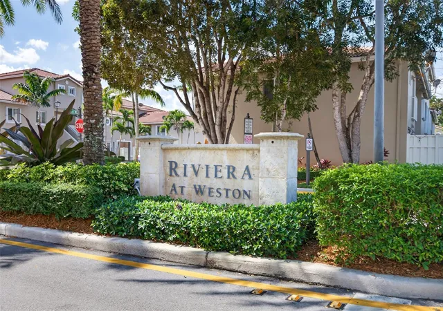 Homes for sale in Weston, FL | 245 Riviera Cir #245, Weston, FL 33326 | MLS# F10551191