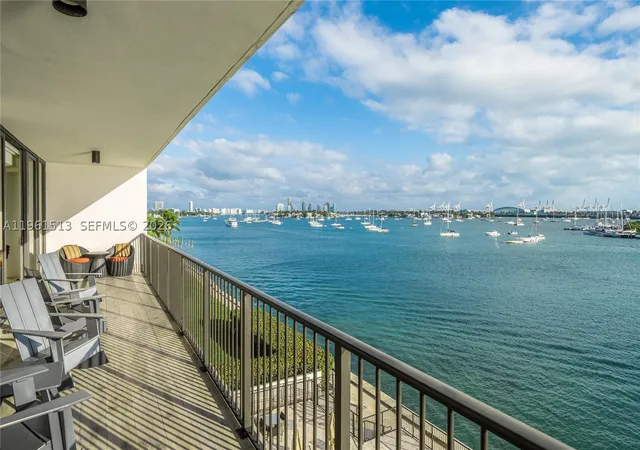 3rd image of 1000 Venetian Way #403, Miami Beach, FL 33139 | MLS# A11961513