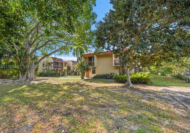 Homes for sale in Deerfield Beach, FL | 781 1st Way, Deerfield Beach, FL 33441 | Houzeo