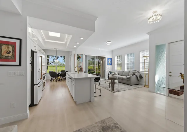 3rd image of 10267 N Andover Coach Ln #A2, Lake Worth, FL 33449 | MLS# R11162338